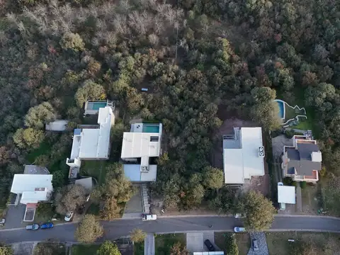 ¡Venta! Lote en Cinco Lomas ¡Con Escritura!