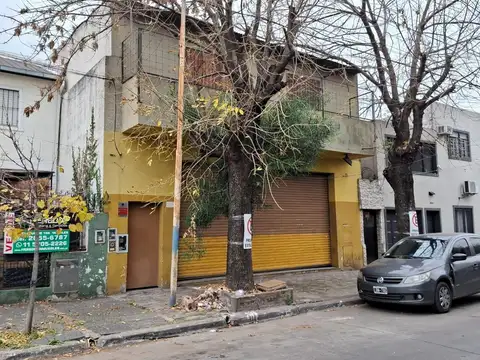 GALPÓN 58 M2 (POR PASILLO) CON OFICINA 52 M2