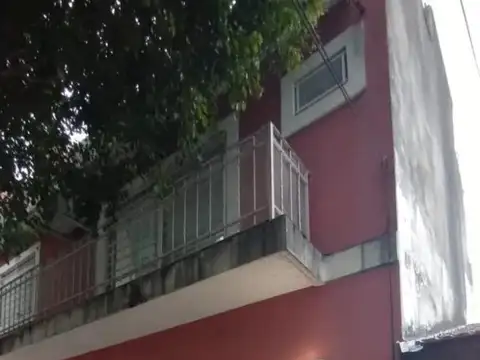 Ph En Venta De 3 Ambientes Villa Lugano