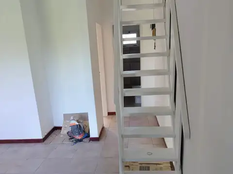 Depto Tipo Casa en Alquiler de 2 dormitorios