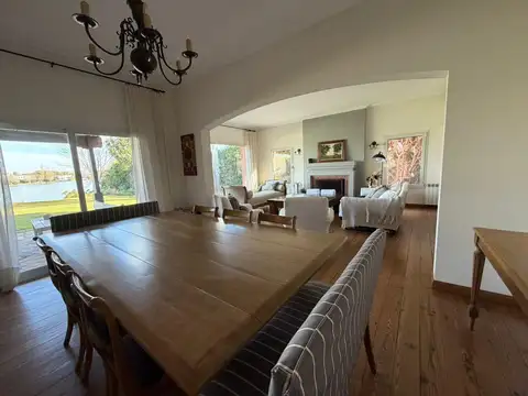 Casa en Venta de 4 dormitorios