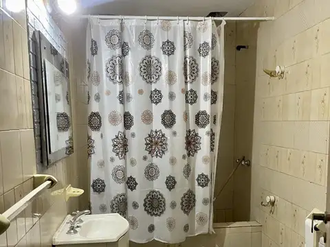 Bermúdez e/ Navarro y Cantilo