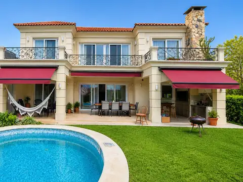 Casa  en Venta en Ayres Plaza, Pilar, G.B.A. Zona Norte