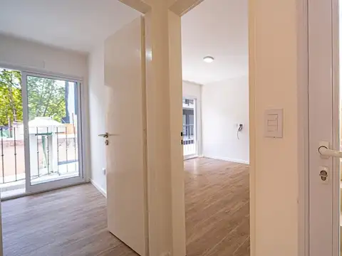 Depto Tipo Casa 4 ambientes con 2 baños