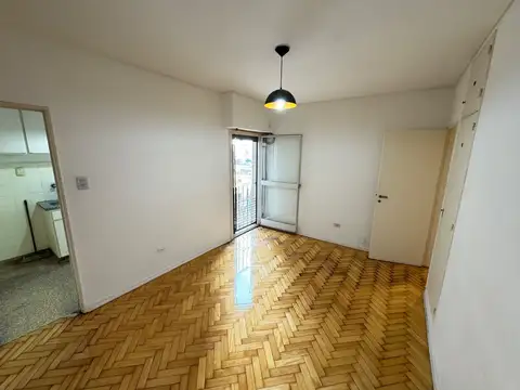 Departamento 2 ambientes en barrio de Flores