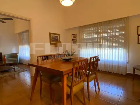 Casa sobre lote 8.66 x 29 metros en Florida Oeste