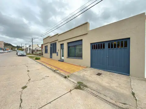 Casa 5 ambientes con 1 baño
