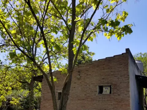 Casa en Alquiler con 1 cochera