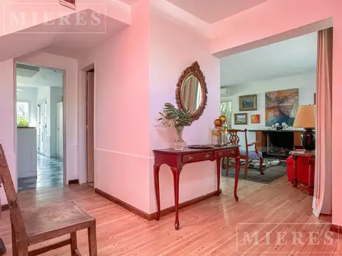 Casa 5 ambientes con 3 baños