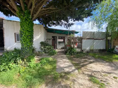 VENTA. CASA 4 AMBIENTES. PUJIA 3300. BARRIO ALTO CAMET MAR DEL PLATA