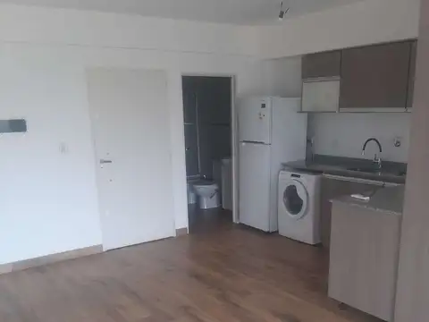 1 AMBIENTE GRANDE C/BALCON - SEMIAMUEBLADO - A ESTRENAR - AYSA EN EXPENSAS