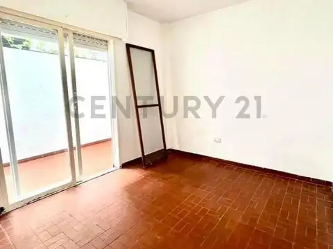 CERRITO 100, Piso PB