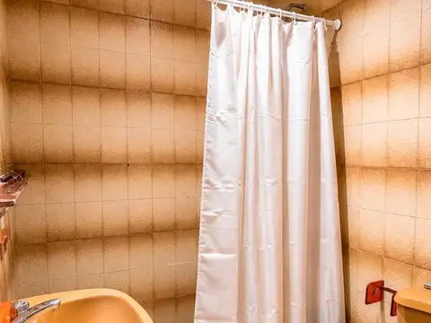 Depto Tipo Casa 4 ambientes con 1 baño
