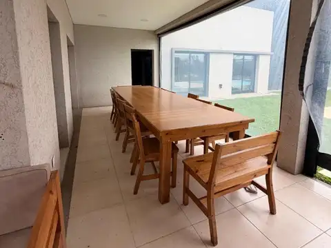 Casa 4 ambientes con 3 baños