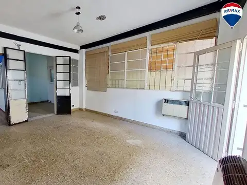 VENTA VILLA DEL PARQUE PH A RECICLAR SIN EXPENSAS