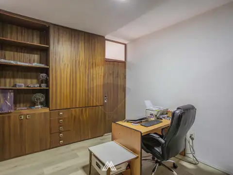 VENTA OFICINA CON RENTA Y GARAJE CIUDAD VIEJA