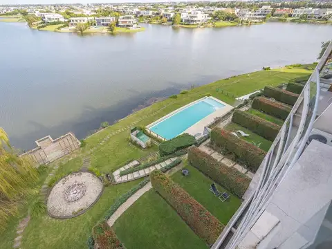 Departamento en Venta con 2 cocheras