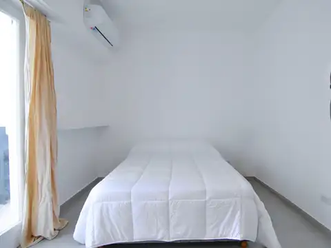 Departamento monoambiente con balcón - A. Brown y Buenos Aires