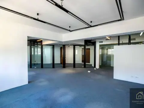 Oficina en Alquiler con 5 cocheras