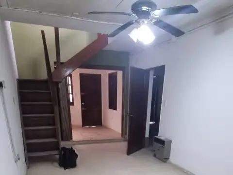 Casa en Alquiler con 1 cochera