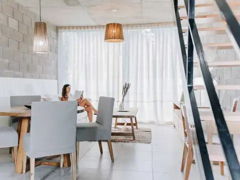 Depto Tipo Casa en Venta con 2 cocheras