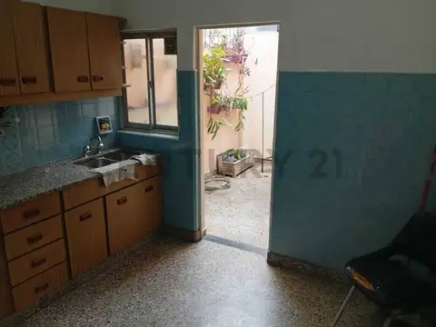 Tres Arroyos 2300, Piso 0