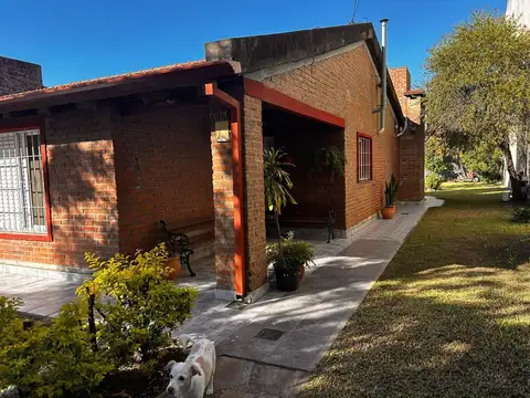 Casa 7 ambientes con 3 baños