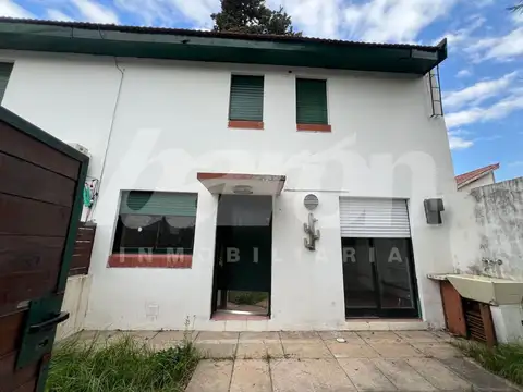 Depto Tipo Casa en Alquiler de 3 ambientes