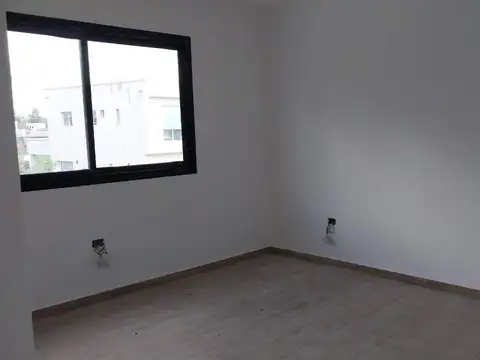 Casa en Venta en Pilar del Este - Santa Lucia, USD 215.000