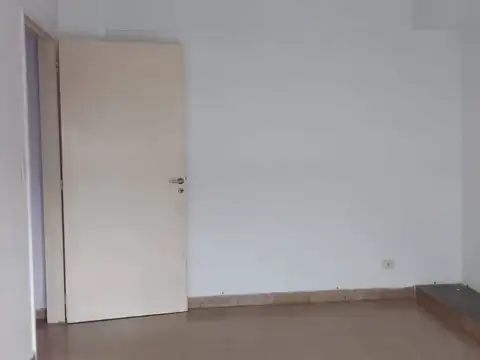 W. de Tata 5300, Piso 1