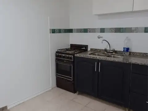 CASA 3 AMBIENTES CON COCHERA Y PATIECITO
