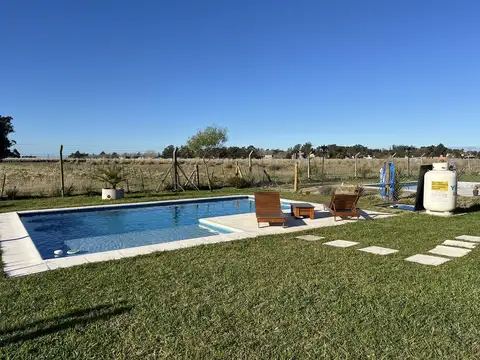 VENTA | MODERNA CASA 3 AMBIENTES CON PISCINA| BARRIO COSTA DEL SOL | MAR CHIQUITA