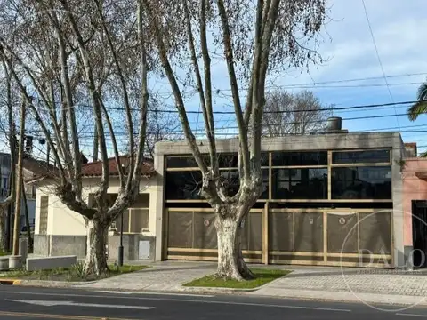 Av. Sir Alexander Fleming  al 2100