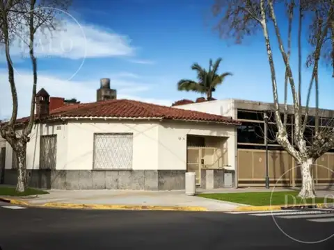 Excelente Local Comercial en Av. Fleming, Martinez