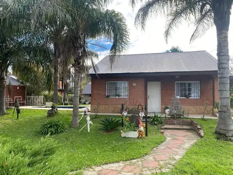 NOE. Venta Casa,  4 ambientes,  pileta,  Parque Sakura, Calle Obligado al 500, Exaltación de la Cruz