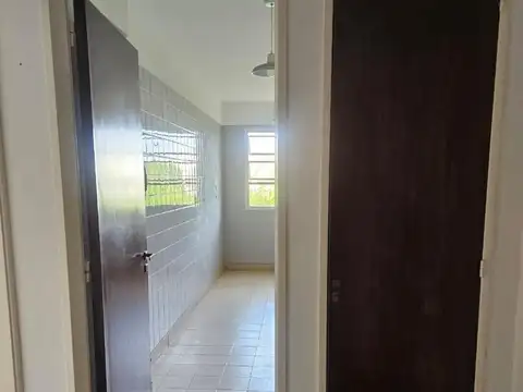 Departamento en Venta en Olivos Vias/Rio, USD 175.000