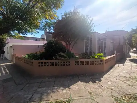 VENTA CASA 3 AMBIENTES EN LOMA HERMOSA
