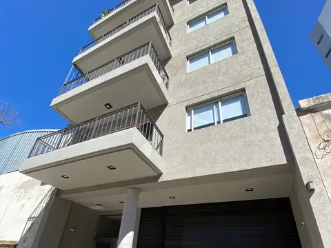 Venta | Villa Ortuzar | 2 Amb con Patio | Caldas Al 1700