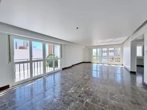 Departamento de 3 dormitorios en venta en La Plata