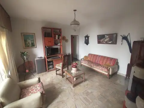 Espectacular Casa 4 Amb-lote Propio 8,66 X 25 Mts.garaje 2 Autos, Quincho Parrilla Y Cocina-ampli Terraza Y Local 4x10 Mts.