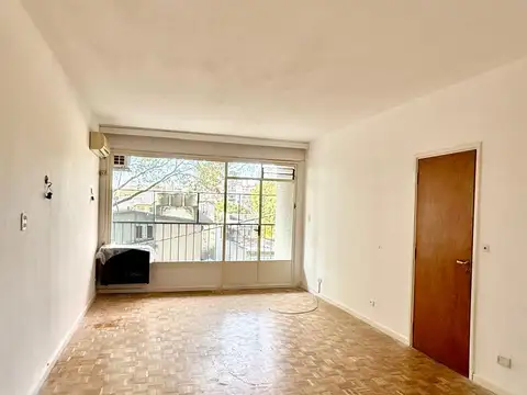 Departamento 3 ambientes con balcón y baulera (Opcional cochera cubierta)