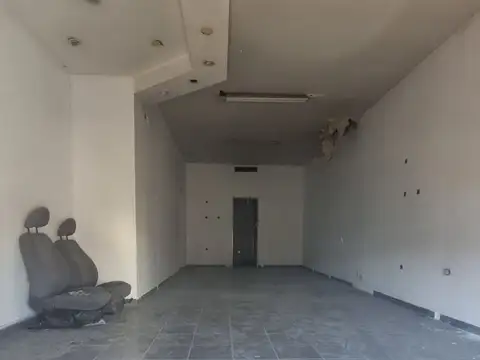 Local comercial en Avenida Colon