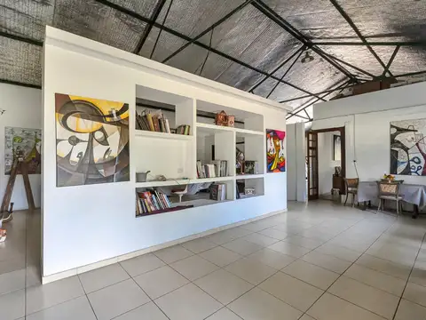 Galpón c/ vivienda La Lonja a 300 mts de la ex Ruta 8