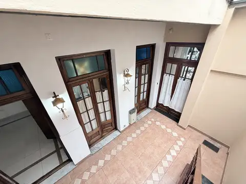 2 PH AL FRENTE   IDEAL 2 FAMILIAS   CON PATIO Y TERRAZA  