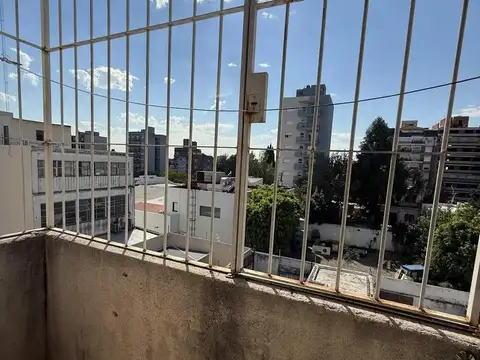 Venta Departamento 4 ambientes, Moron Sur