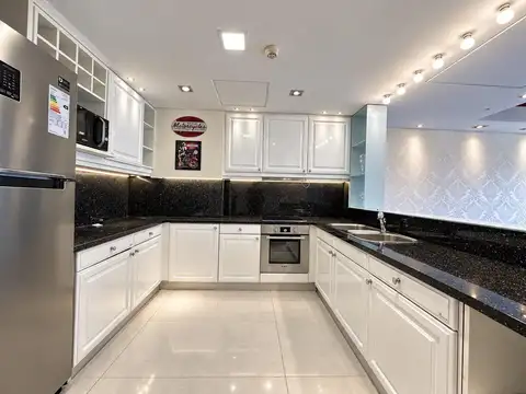 Departamento en Alquiler con 1 cocheras