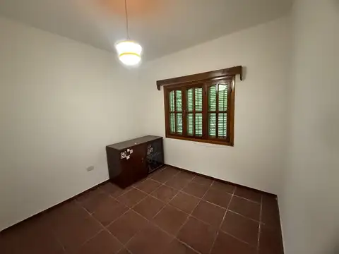 SE VENDE CASA AMEGHINO SUD DOS DORM COCHERA DOBLE