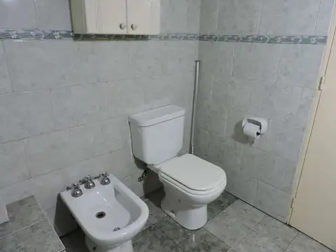 Venta amplio 2 amb. 3 de Febrero. A.cred/financ