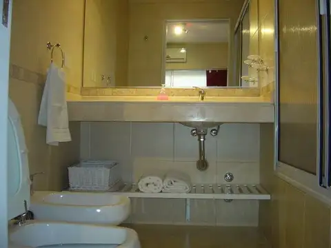 VIAMONTE al 1800 7° entre CALLAO, AV. y RIOBAMBA