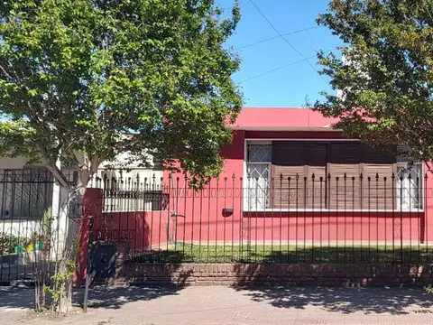 VENTA CASA 2 DORMITORIOS B PANAMERICANO APTA CRED